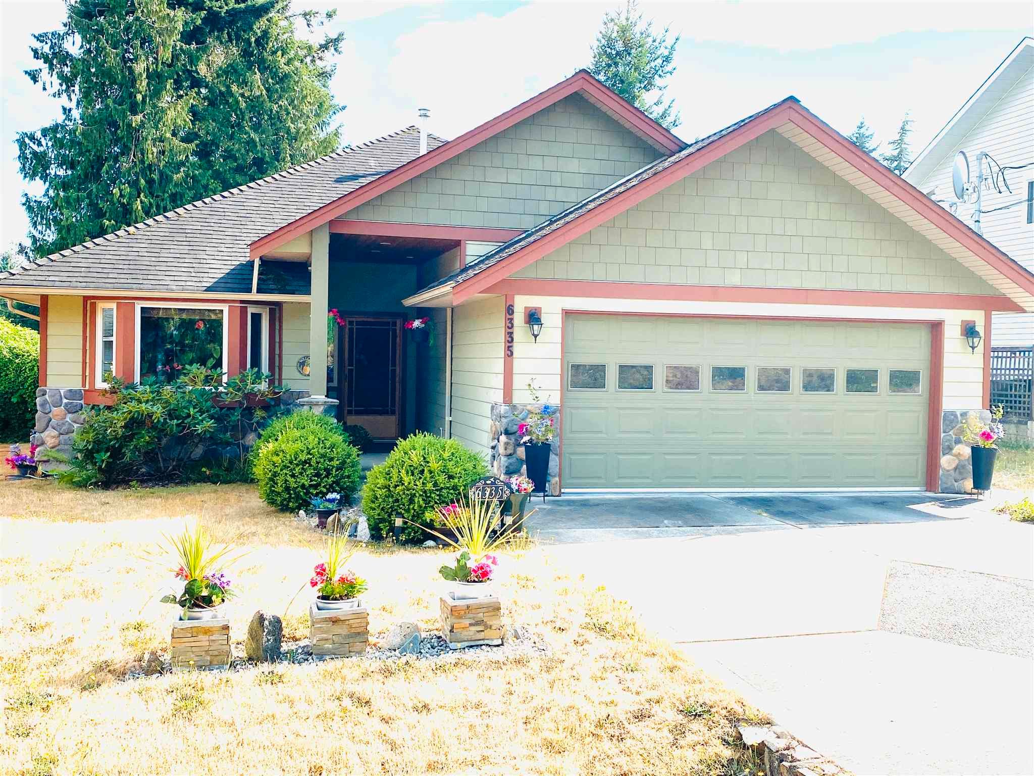 I have sold a property at 6335 PICADILLY PL in Sechelt
