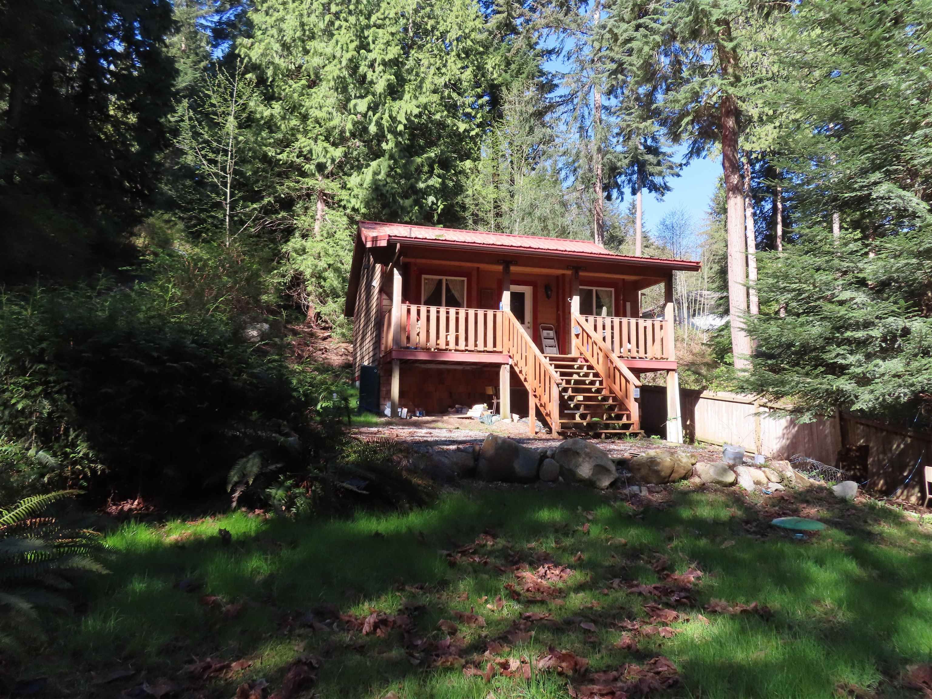 I have sold a property at 7639 REDROOFFS RD in Halfmoon Bay

