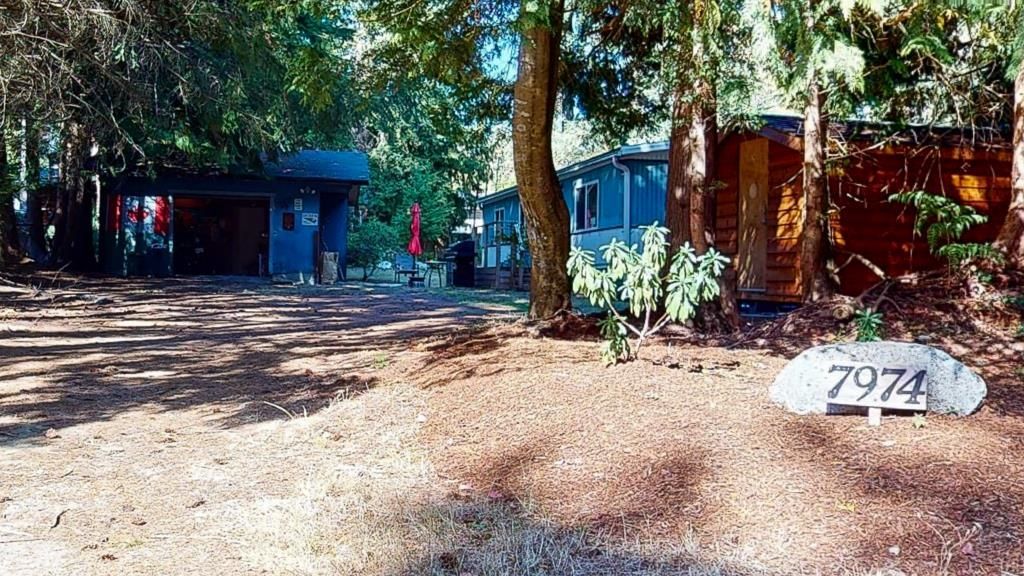 I have sold a property at 7974 SOUTHWOOD RD in Halfmoon Bay
