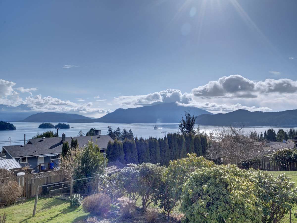 I have sold a property at 1536 THOMPSON RD in Gibsons
