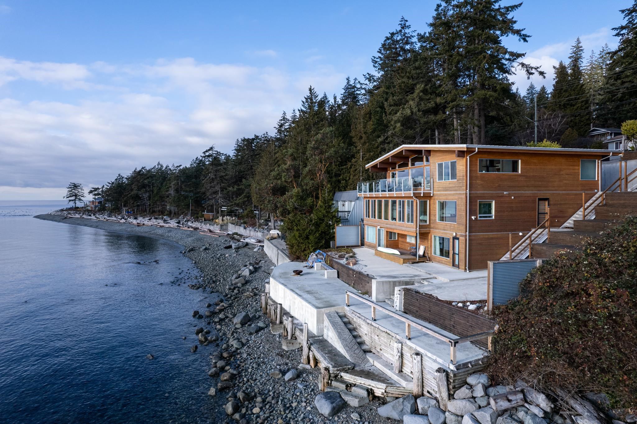 I have sold a property at 6689 SUNSHINE COAST HWY in Sechelt
